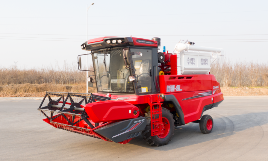 2022中聯(lián)收獲新款收割機(jī)閃耀亮相駐馬店及保養(yǎng)方法 圖片2.png