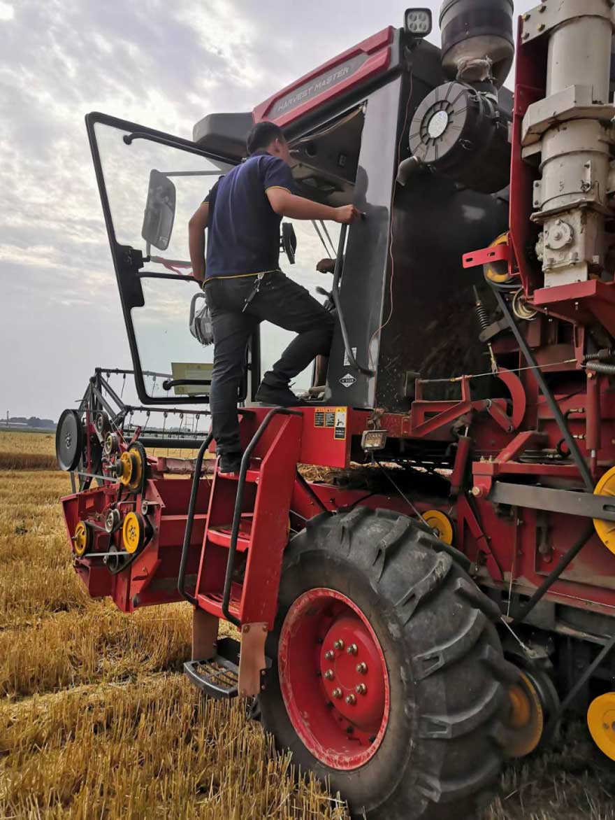 中聯(lián)收獲向一線廣大農(nóng)機服務(wù)人員致敬 3.jpg