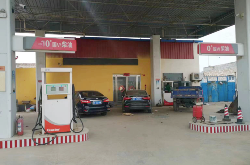 有三臺挖掘機的董老板為何轉(zhuǎn)型開收割機？收的都是現(xiàn)錢！(圖2)