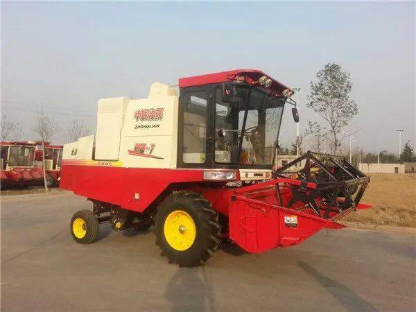 來自保定華師傅的認(rèn)可：從新疆-7到新疆-9，中聯(lián)收獲一直是我中意的品牌(圖4)