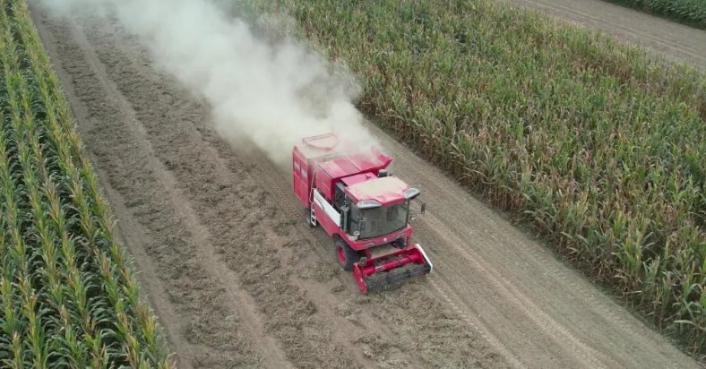 三年買兩臺中聯(lián)收獲花生機(jī) 收獲花生的得力助手 1712500953623171.png